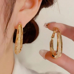 Aros Plateados con Malla Metálica y Zirconia Cúbica | Diseño Elegante